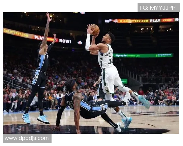 亚特兰大老鹰与密尔沃基雄鹿的激烈对决引发球迷热情高涨